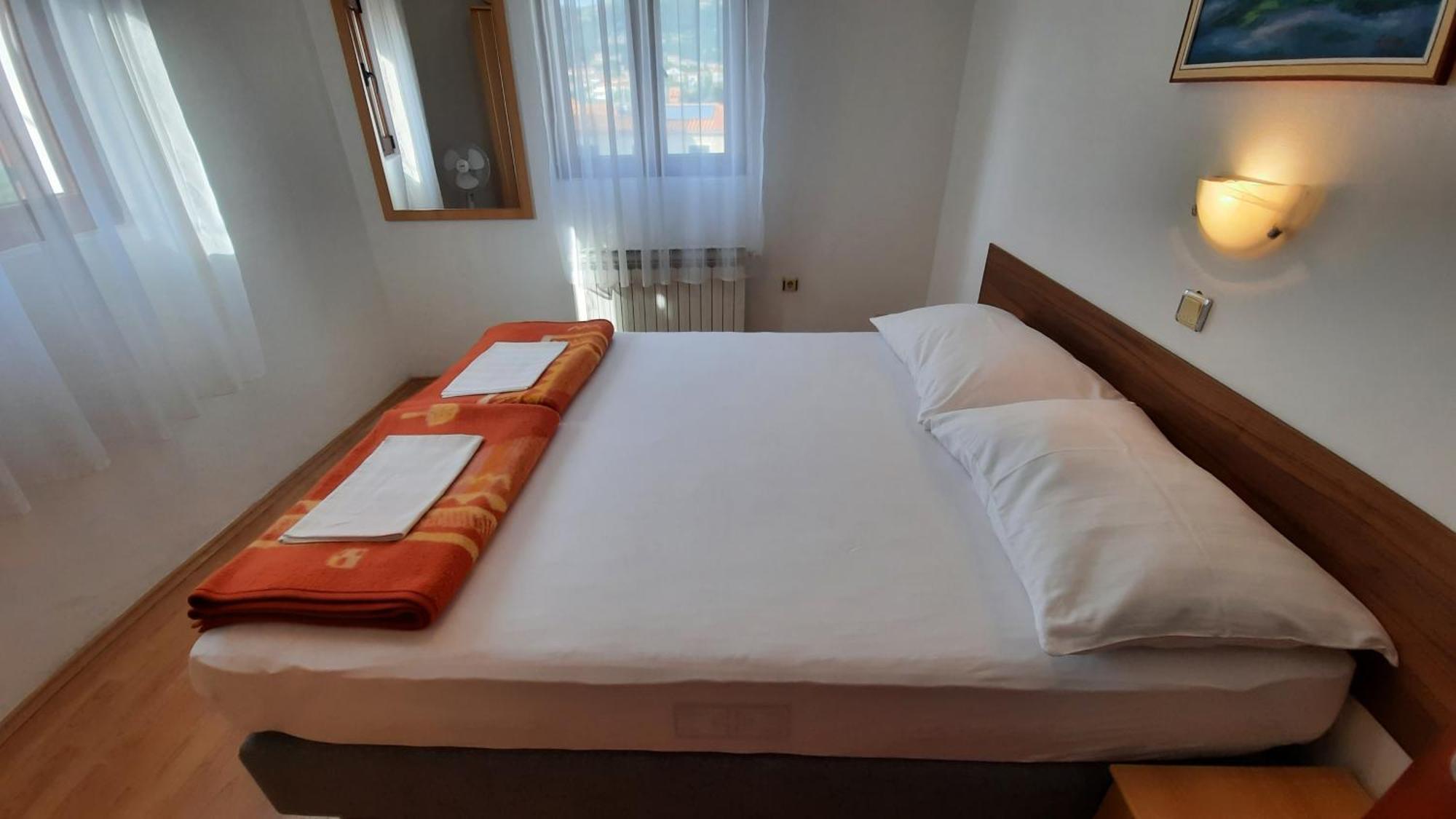 Apartment Pulic Rab Town Exterior foto