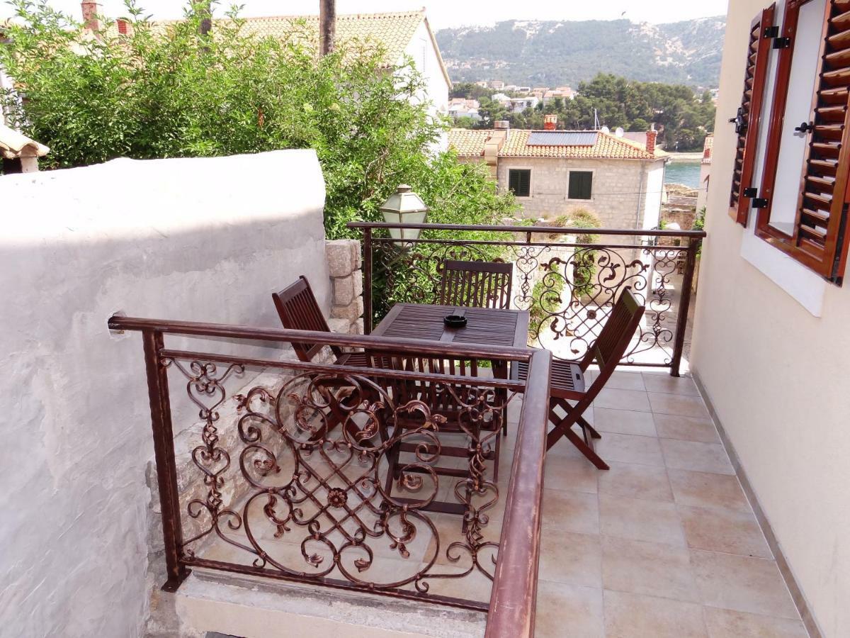 Apartment Pulic Rab Town Exterior foto