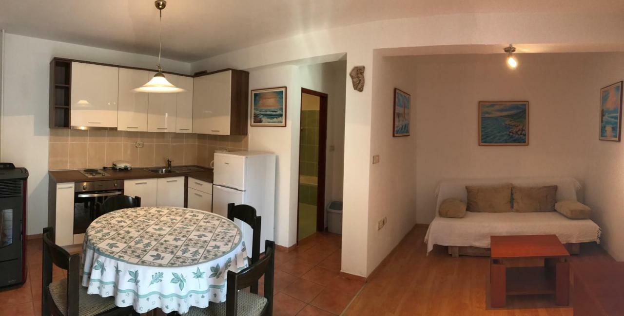 Apartment Pulic Rab Town Exterior foto